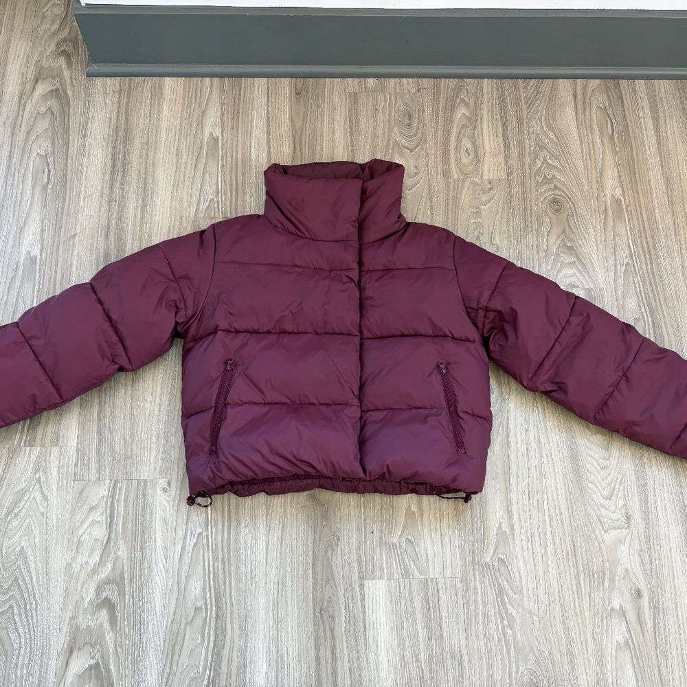 Alo Gold Rush Puffer, Size S, Burgundy